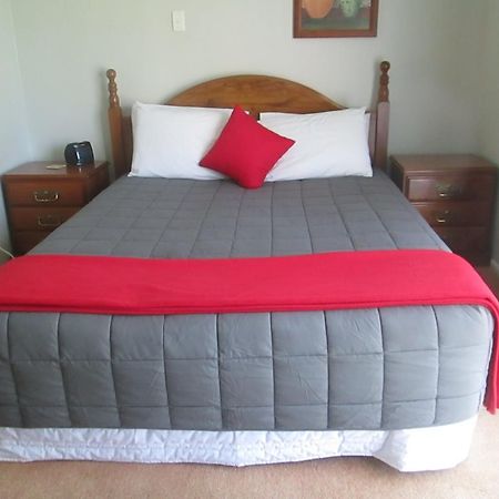 Awatea Park Motel Palmerston North Esterno foto
